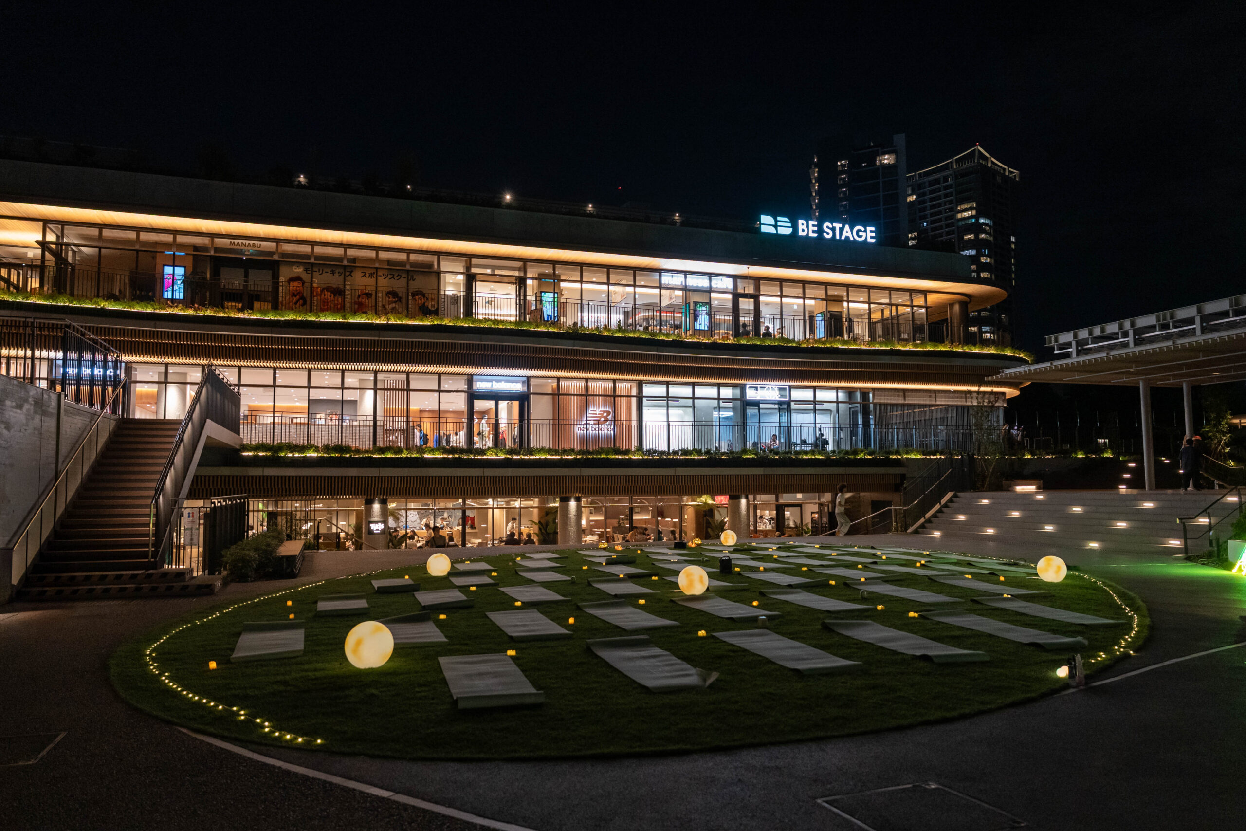 【Moonlight Yoga 2026 始動】 代々木公園 BE STAGEを舞台に、都市の夜にひらくウェルネス体験を展開