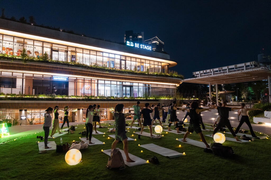 平日夜の公園を新たな目的地へ。体験価値で創出するナイトタイム活用